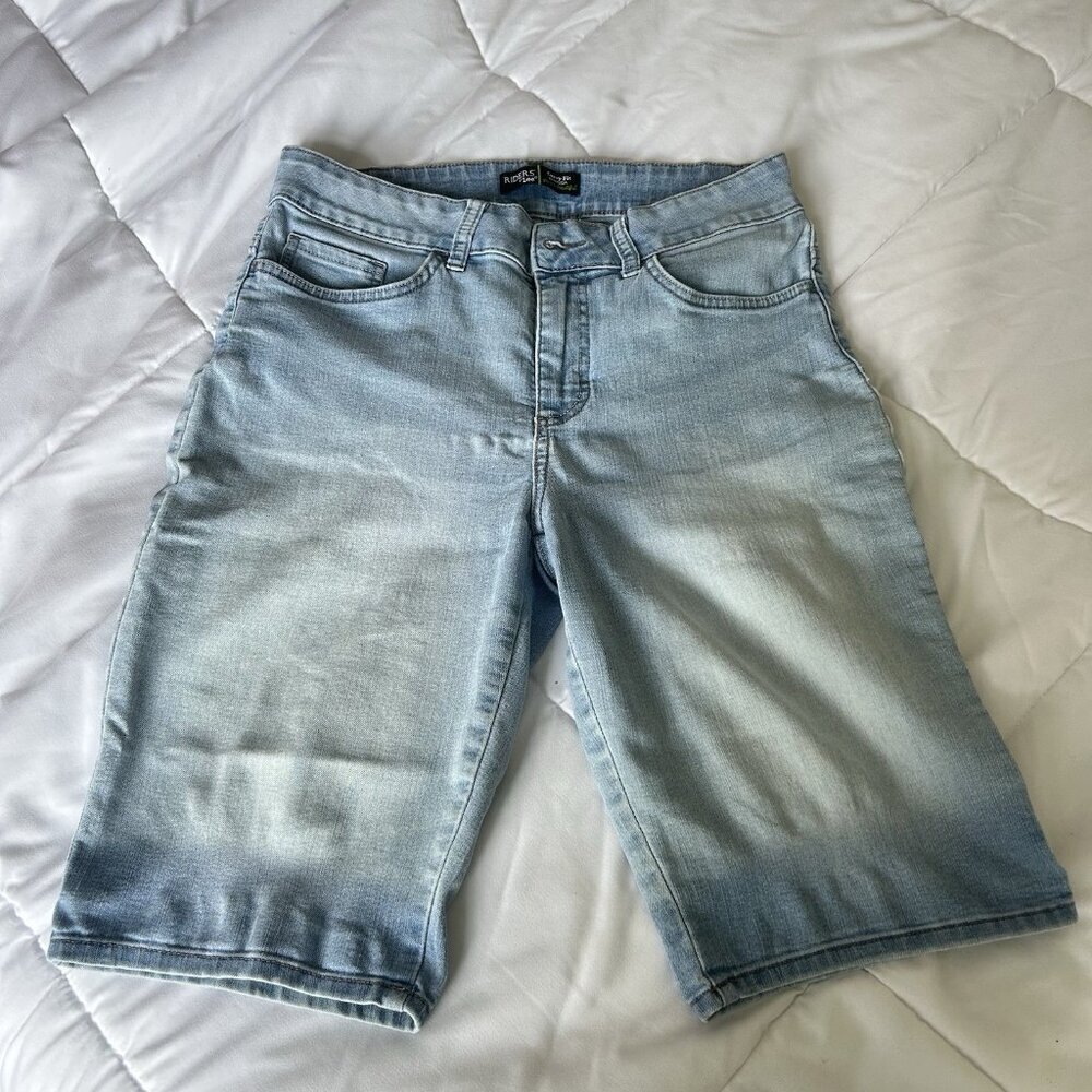 Riders By Lee Womens 8M Curvy Fit Bermuda Stretch Light Denim Summer Shorts